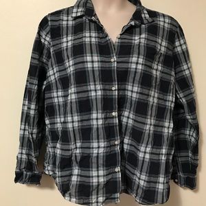 Cute plaid button down